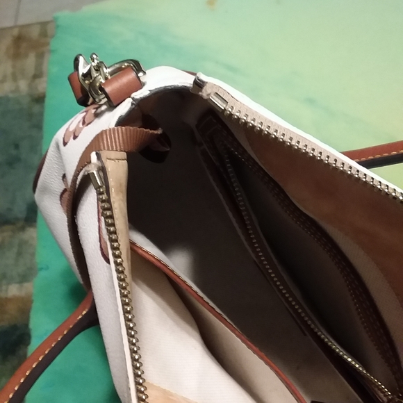 Purses - Picture 2 of 9